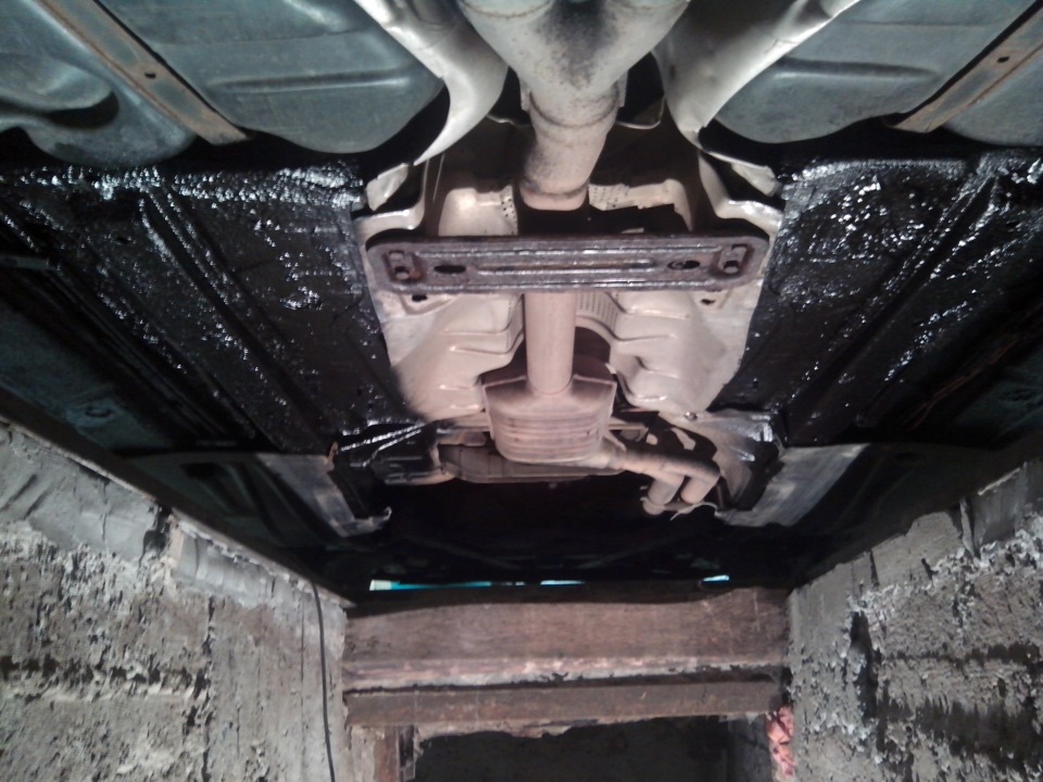 Обработка днища, коробов и скрытых . - BMW 5 series (E39), 3 л, 2001 года своими