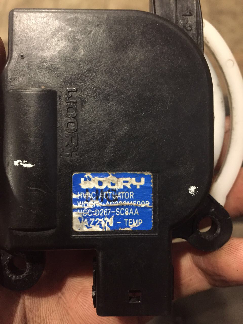 Замена моторедуктора печки — Lada Приора хэтчбек, 1,6 л, 2014 года ...