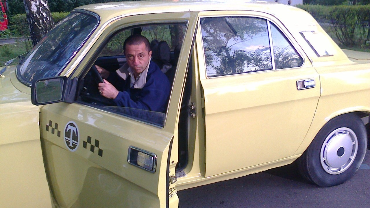 Советский таксист. Советское такси. Форма советского таксиста. Таксисты 90х.