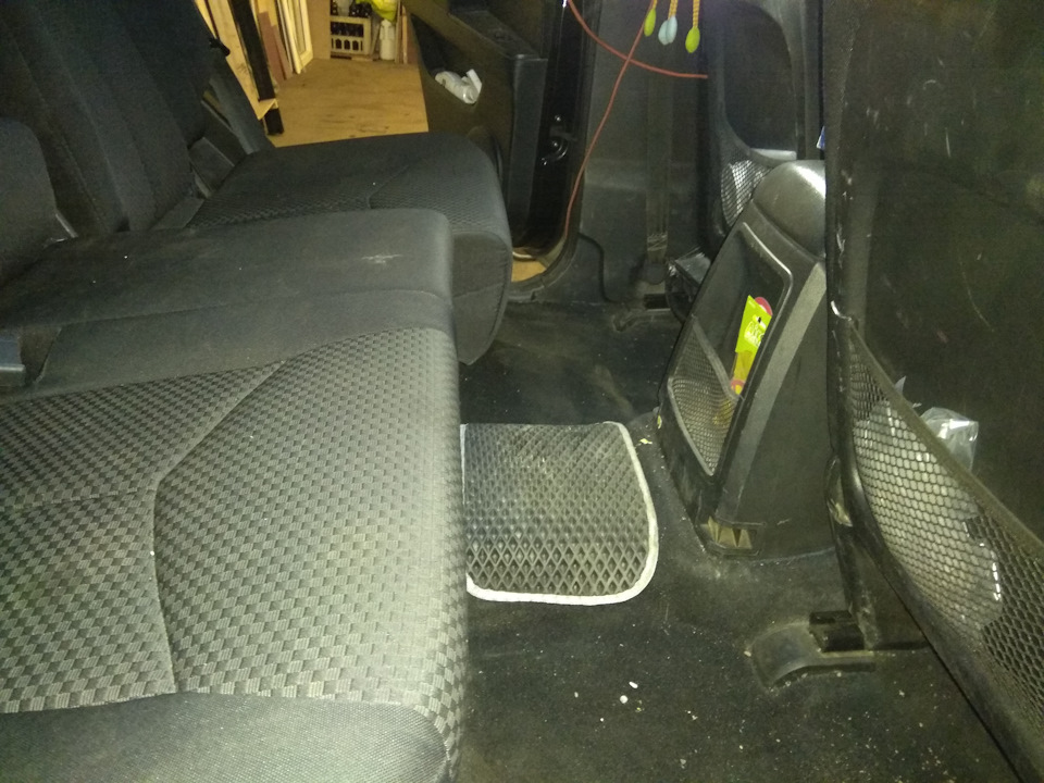 Сдвиг задних сидений — SsangYong Kyron, 2,3 л, 2012 года | тюнинг | DRIVE2