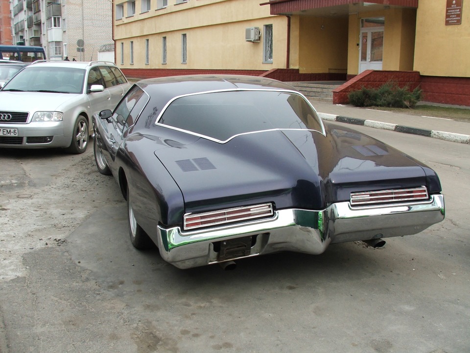 Buick Riviera 72