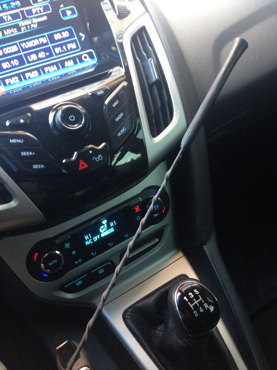 Антена коротыш)) — Ford Focus Hatchback III, 1,6 л, 2013 года | тюнинг ...