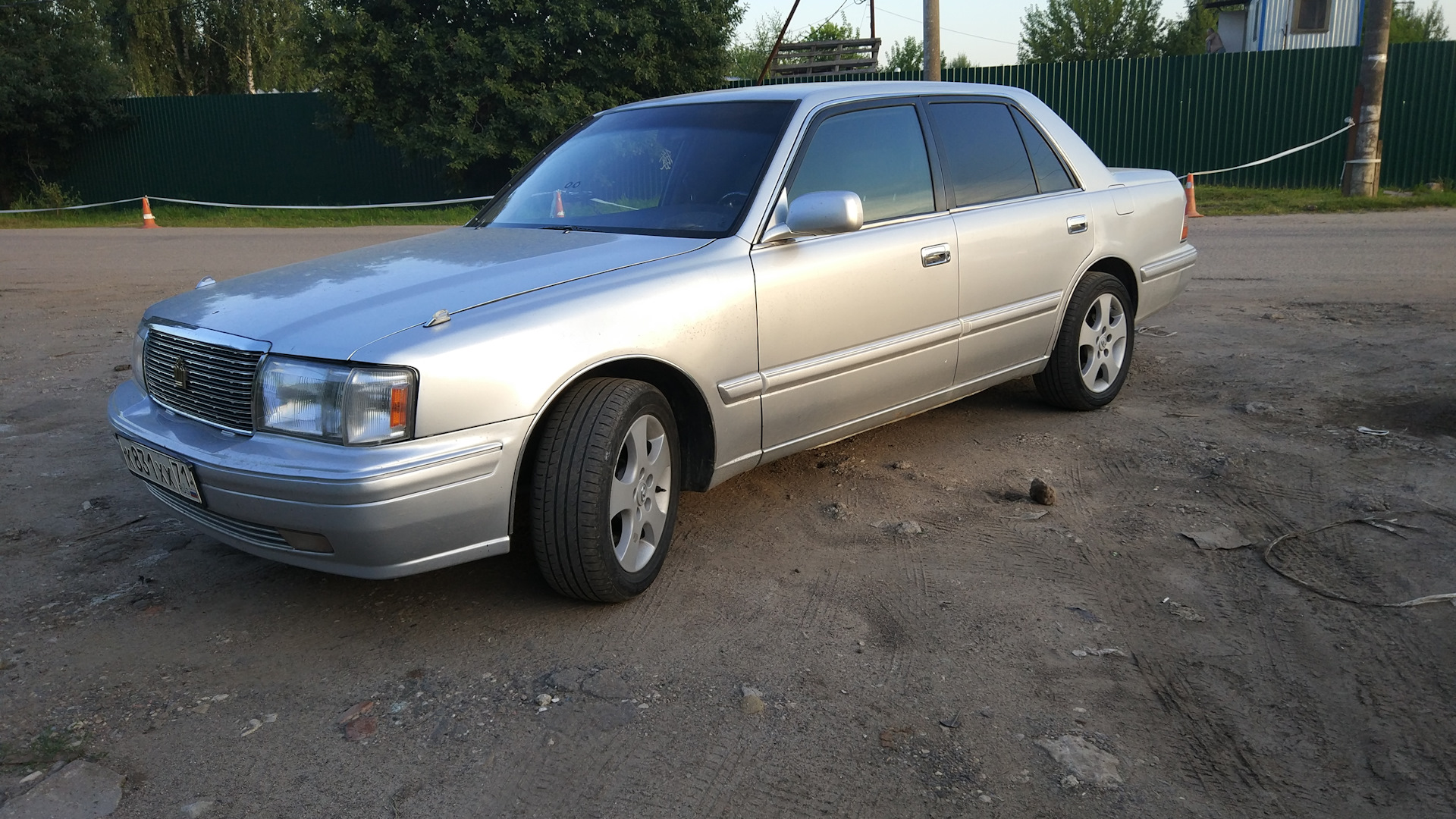 Toyota Crown s70