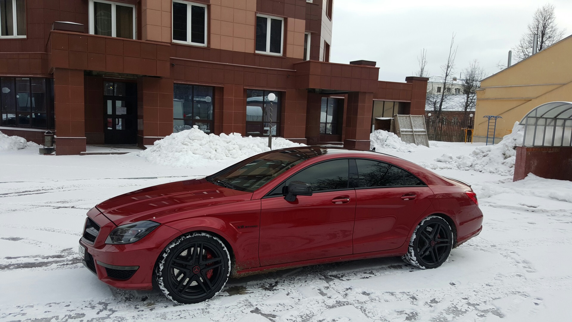 Mercedes Benz cls63 AMG зима