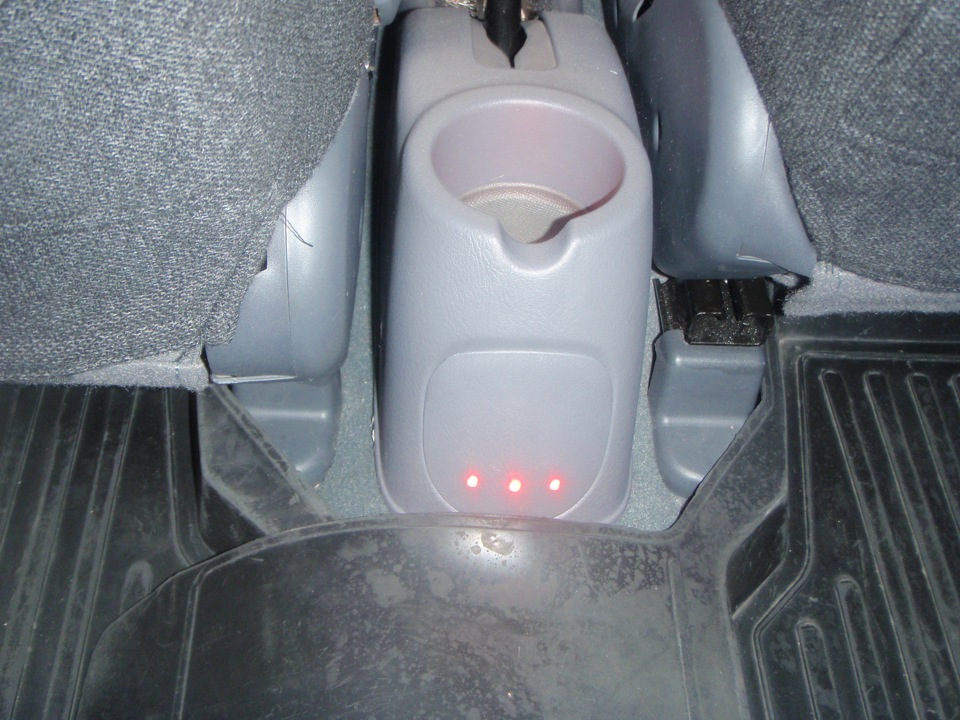 подсветка ног и тонировка задних фанарей — Hyundai Accent (2G), 1,5 л ...