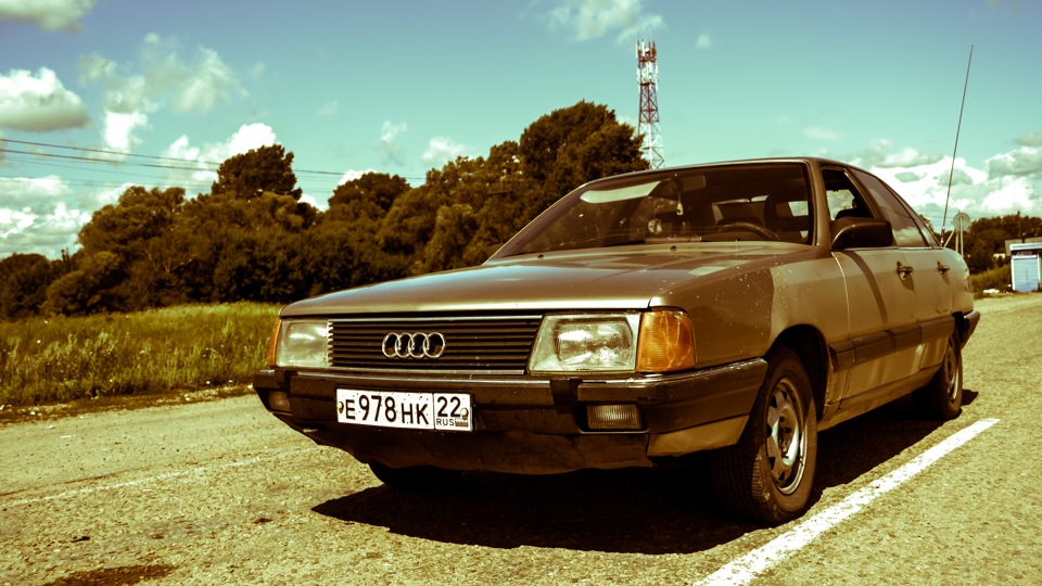 Audi 100 c3