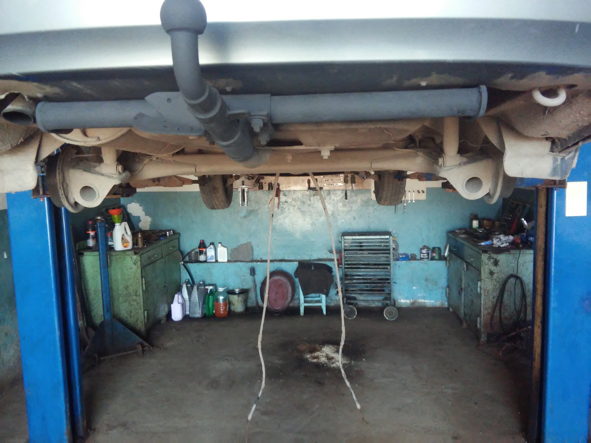 замена тросов ручника — Lada Приора седан, 1,6 л, 2007 года | своими ...