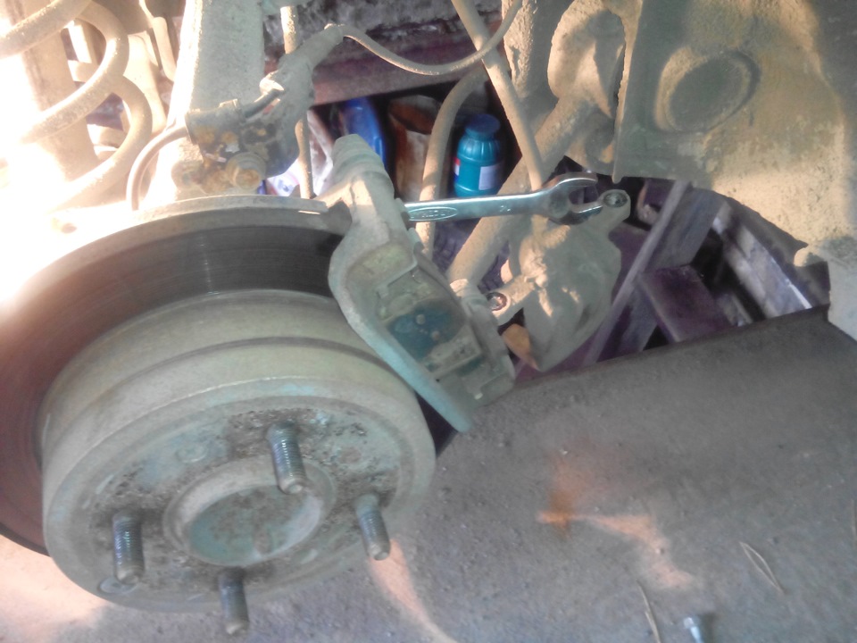 Замена задней ступицы — Hyundai Sonata IV (EF), 2 л, 2008 года | своими ...