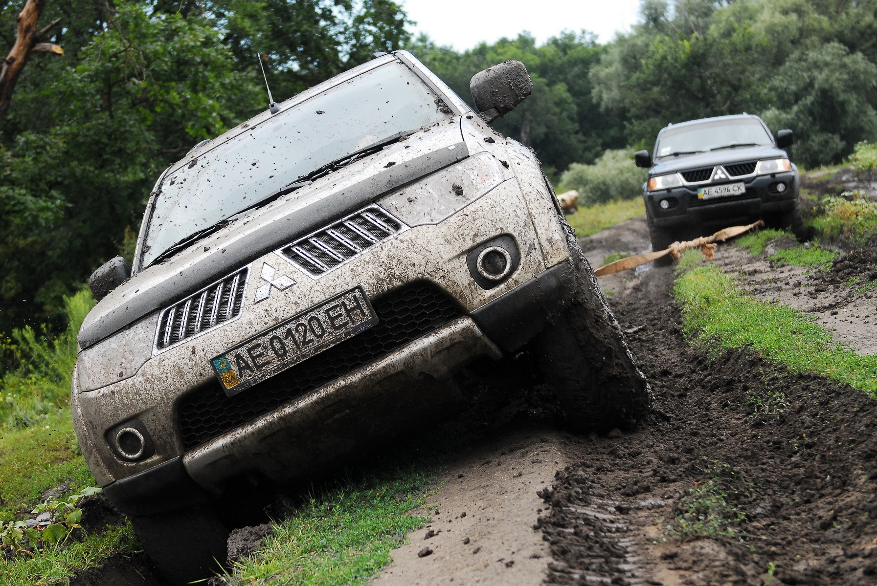Тест драйв паджеро спорт. Внедорожный тест драйв. Внедорожники тесты.