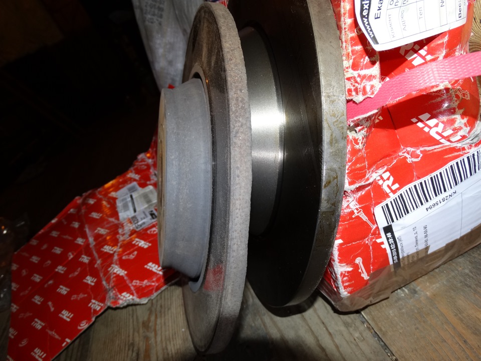 замена задних тормозов — Volkswagen Sharan (1G), 2,8 л, 2002 года ...