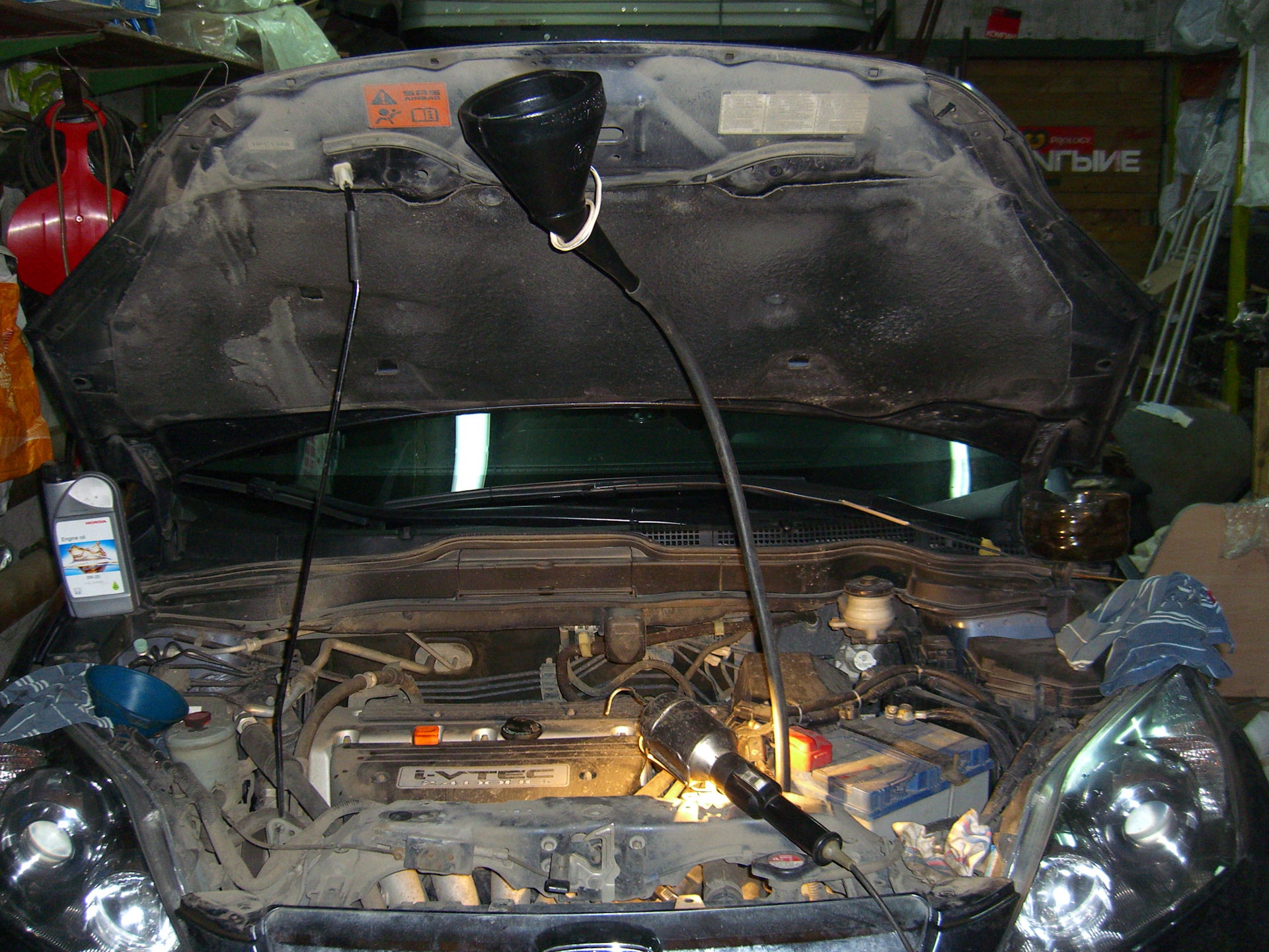 Уровень масла хонда срв 3. Масла АКПП Honda CR V 3 2.4. Уровень масла в Хонда СРВ 3. Масло АКПП Хонда СРВ 3. Масло в АКПП Хонда СРВ 3 2.4 2008 года.