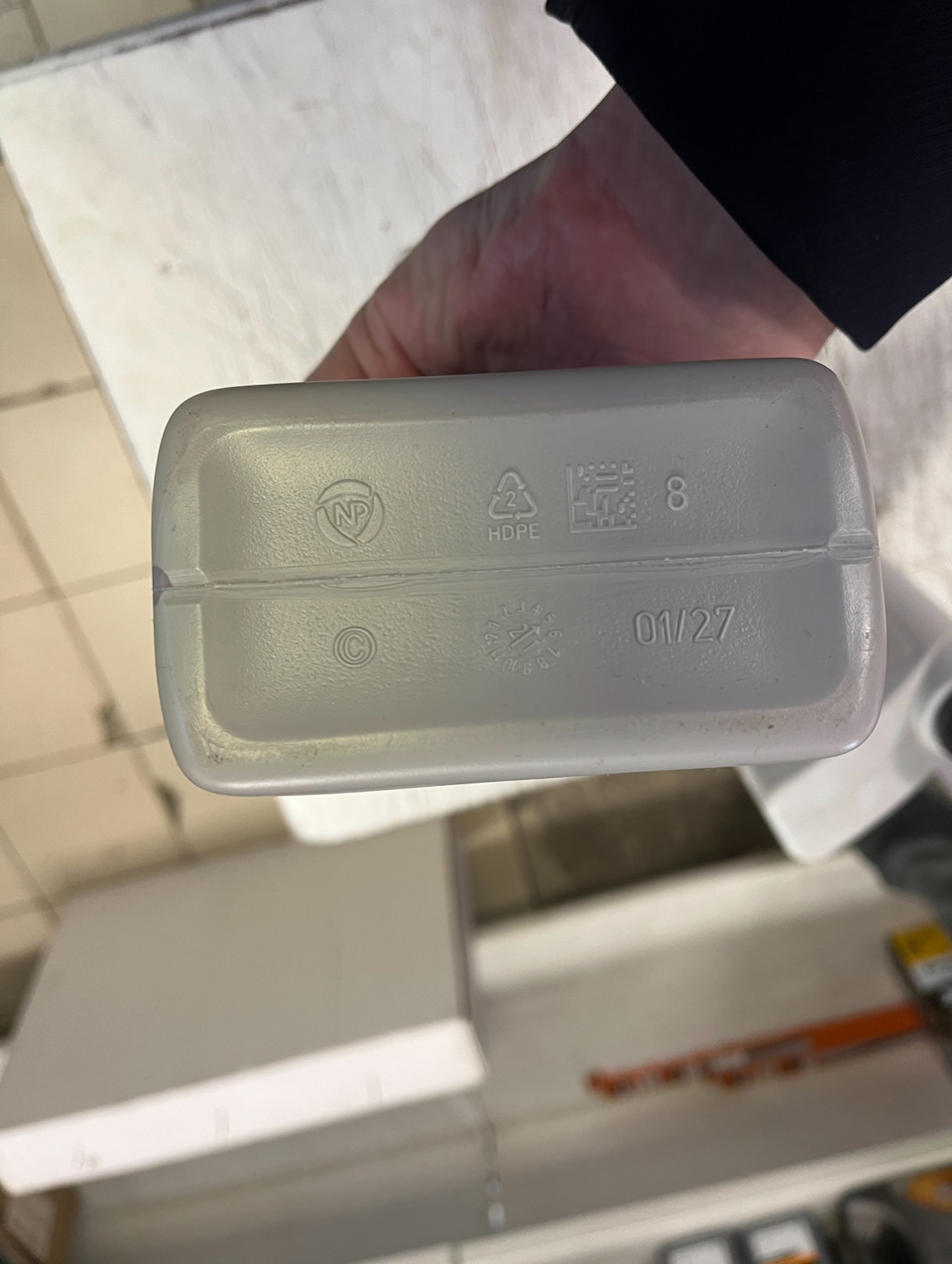 Дно оригинальной банки со склада бывшего дилера: есть отличия — Infiniti FX (1G)