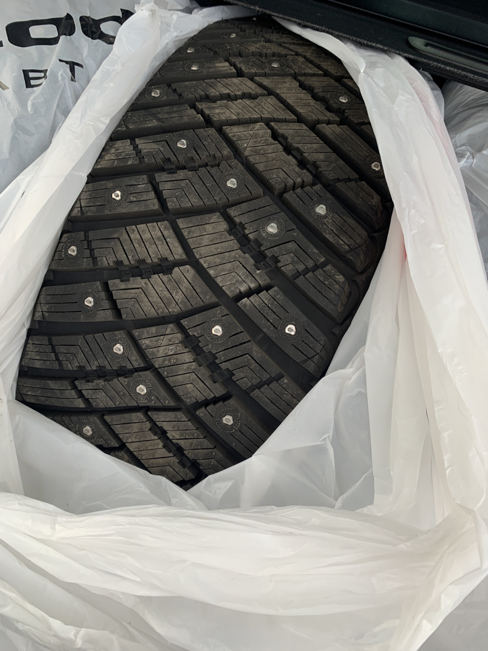 Goodyear UltraGrip Ice Arctic R17 205/50 — Lada Vesta SW Cross, 1,6 л ...