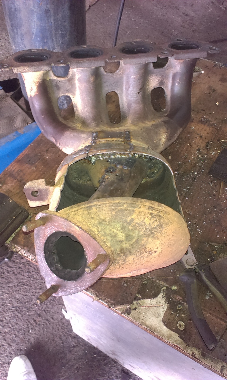 Катализатор меняем на пламегаситель + утановка обманки 2 лямбда зонда ...