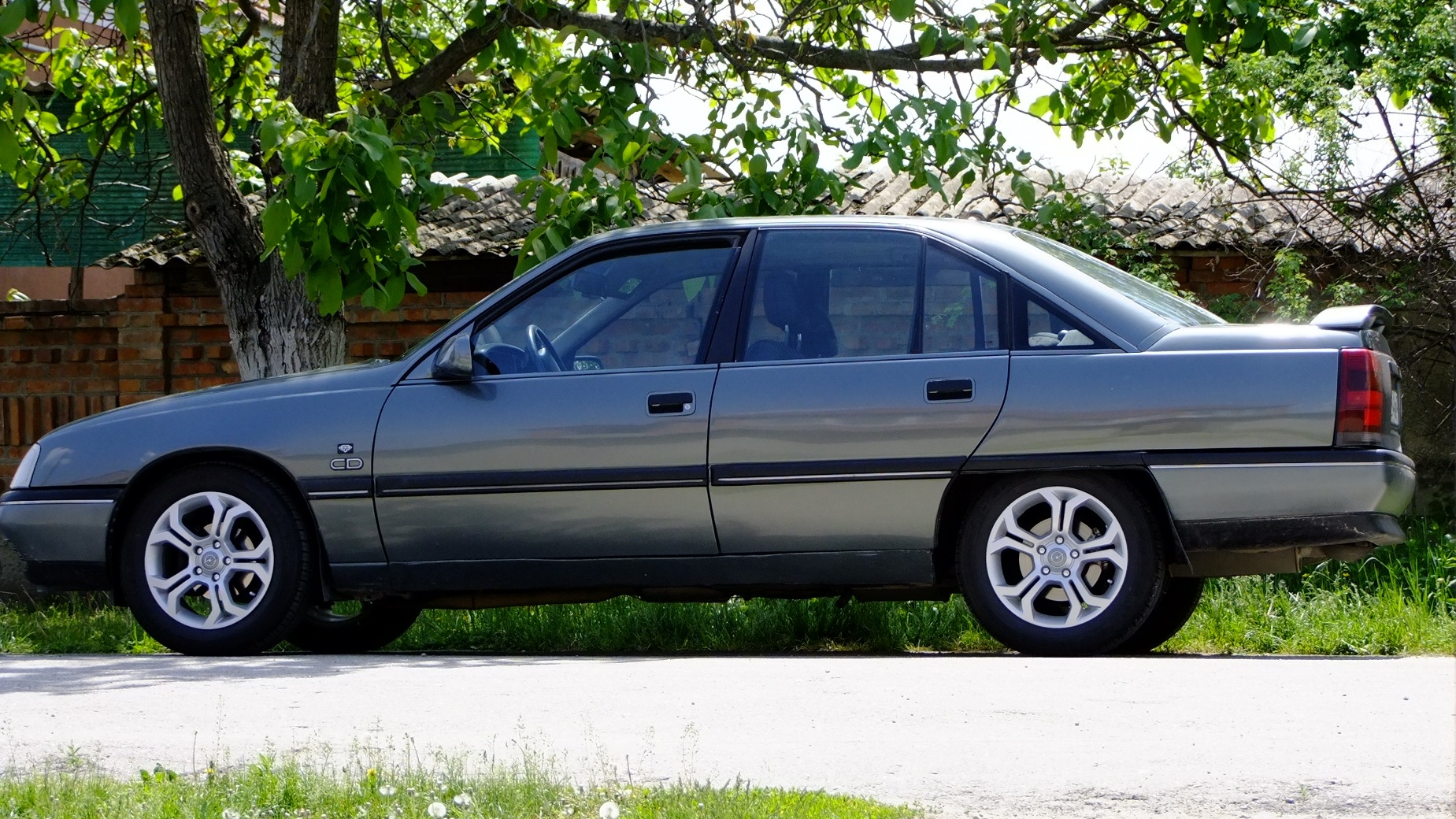 Опель 89 года. Опель Омега а 2.0. Opel Omega 1990. Опель Омега 1989. Опель Омега Диамант.