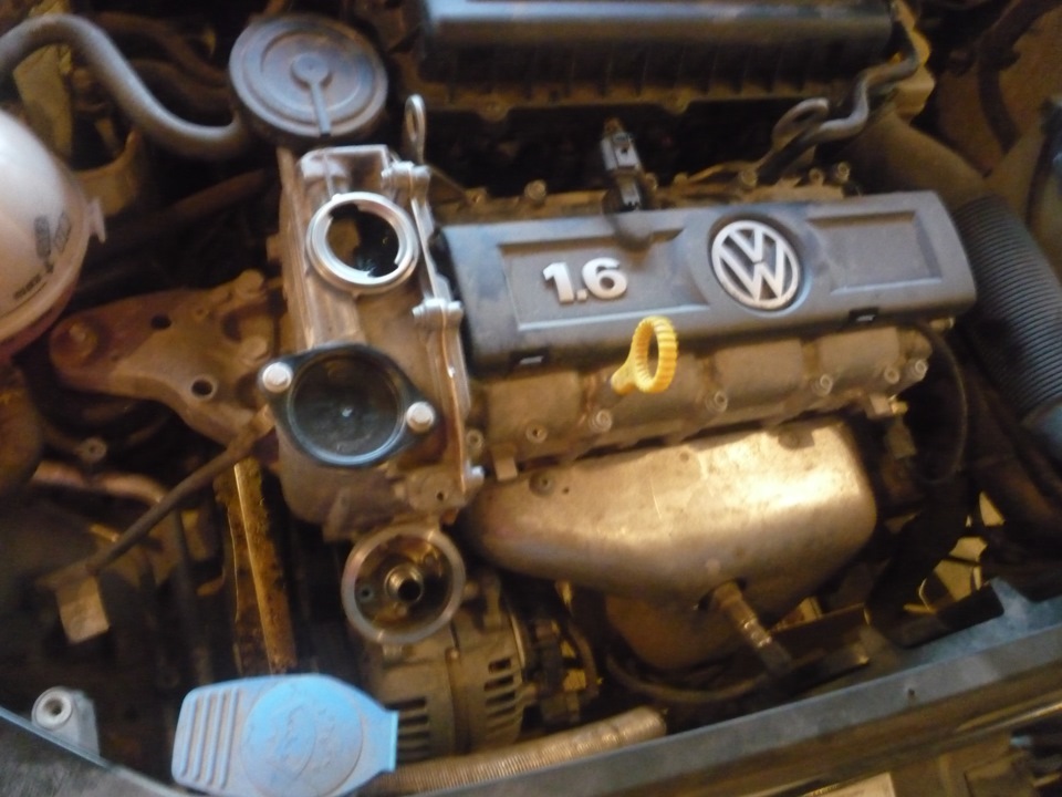 сняли старый фильтр — Volkswagen Polo Sedan