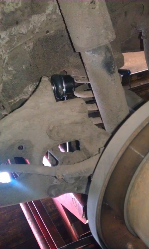 Стук сзади, справа. Часть 1. Поменял стойки стабилизатора стук остался ...