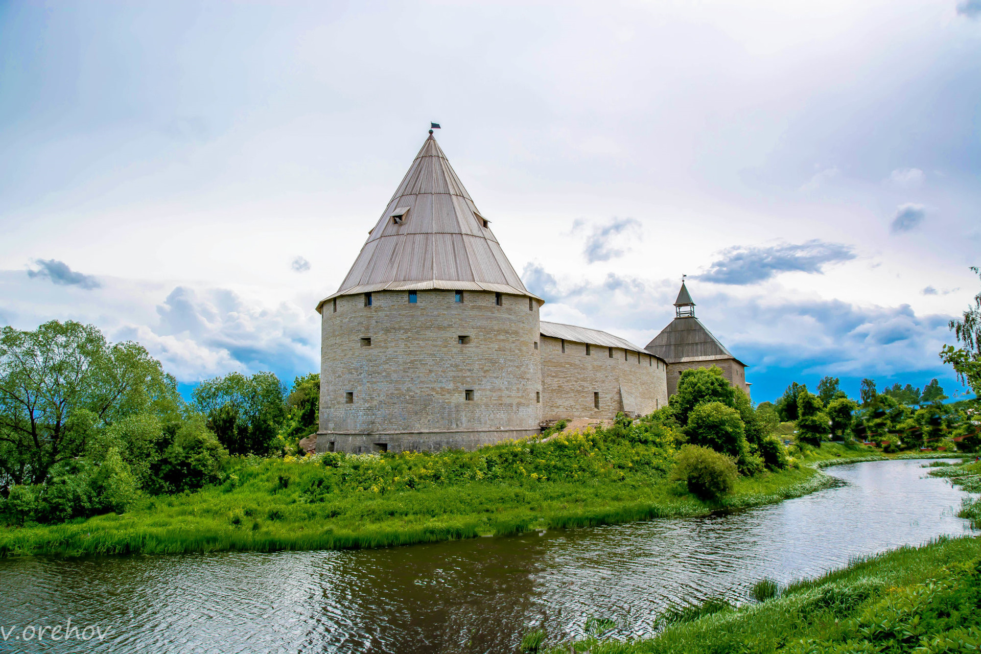 Староладожская крепость осень