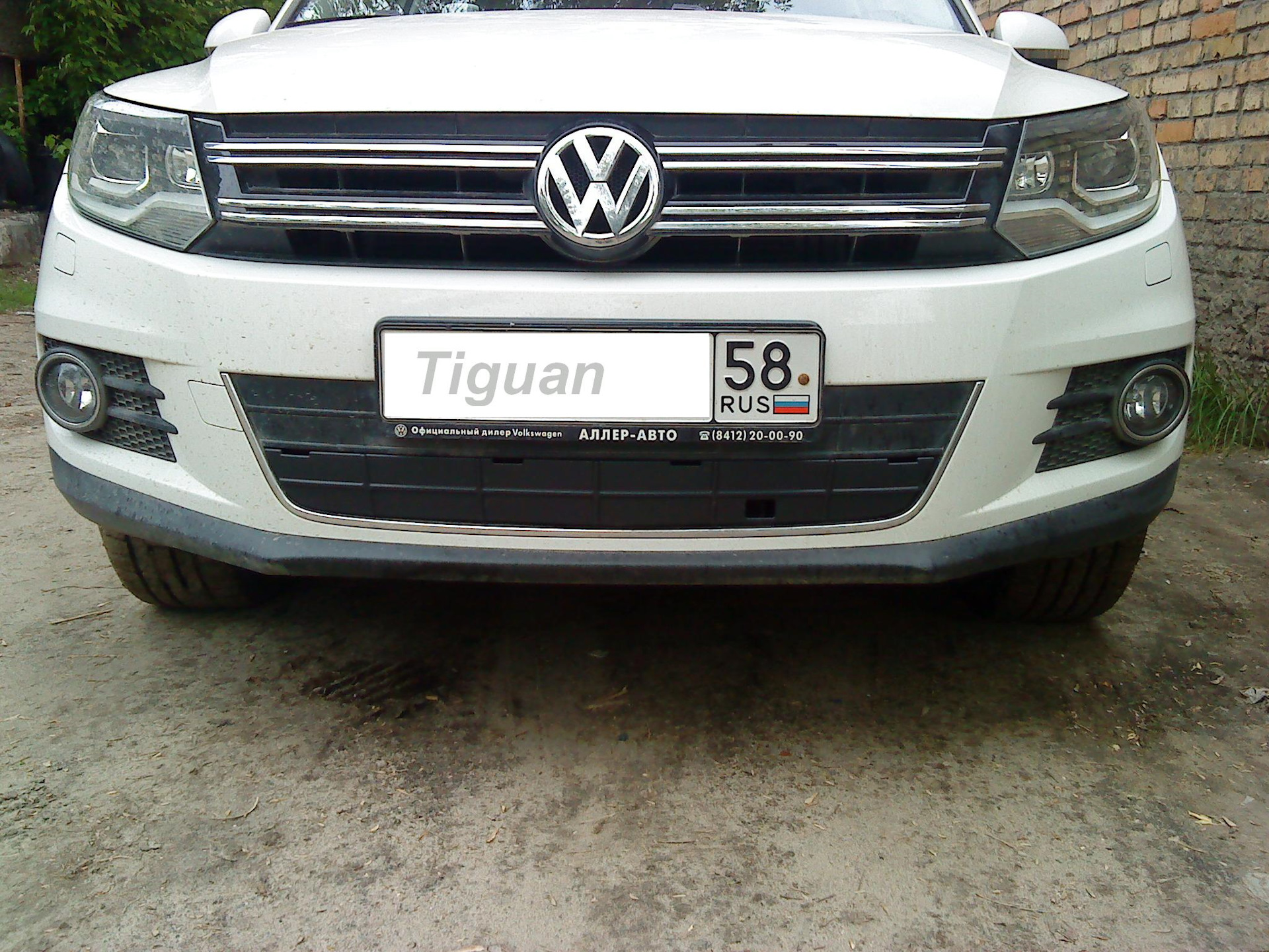 Бампер тигуан. Заглушка бампера VW Tiguan 2012. Заглушка зимняя Tiguan 2. Бампер Тигуан 2014.