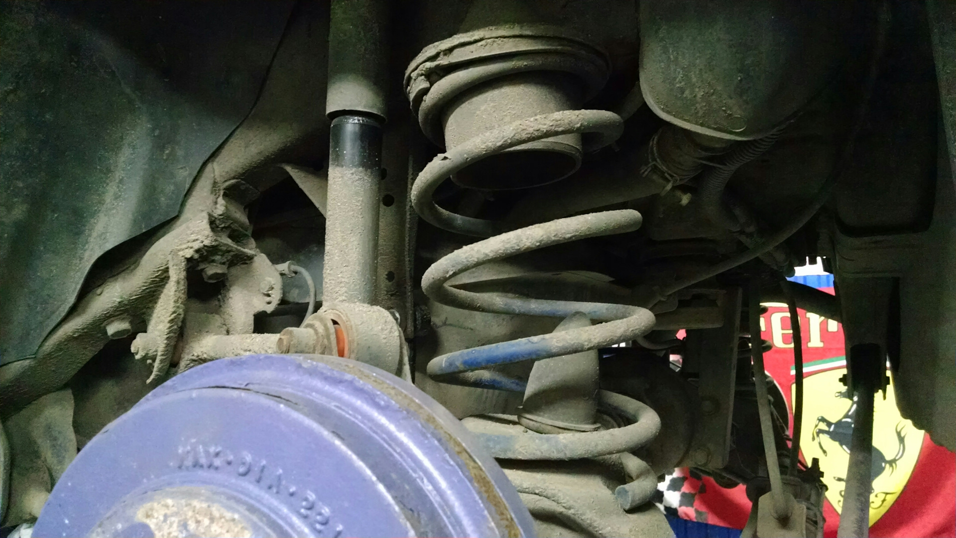 Замена задних пружин хонда срв 4 поколения. Хонда срв 13 года задние пружины. Хонда срв задние пружины замена. Хонда срв задние пружины замена. Пружина на хонду хрв 1982.