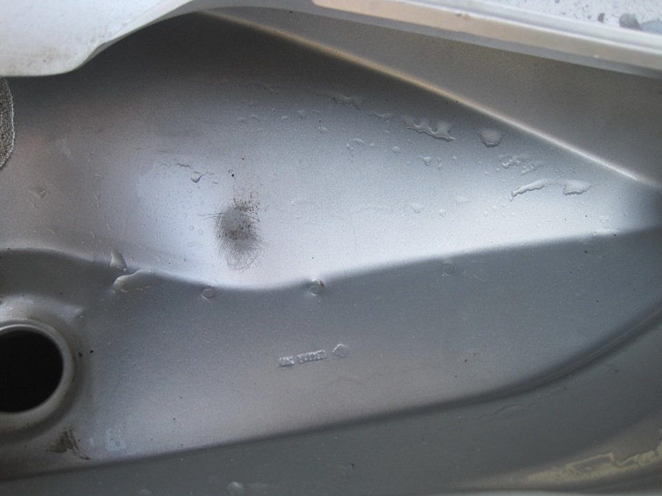 Ржавчина атакует подкапотное пространство. — Lada Ларгус, 1,6 л, 2012 ...