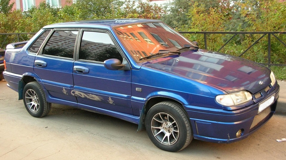 Ваз 2115 передняя стекло. ВАЗ 2115 Samara. ВАЗ 2115 2003 синяя.