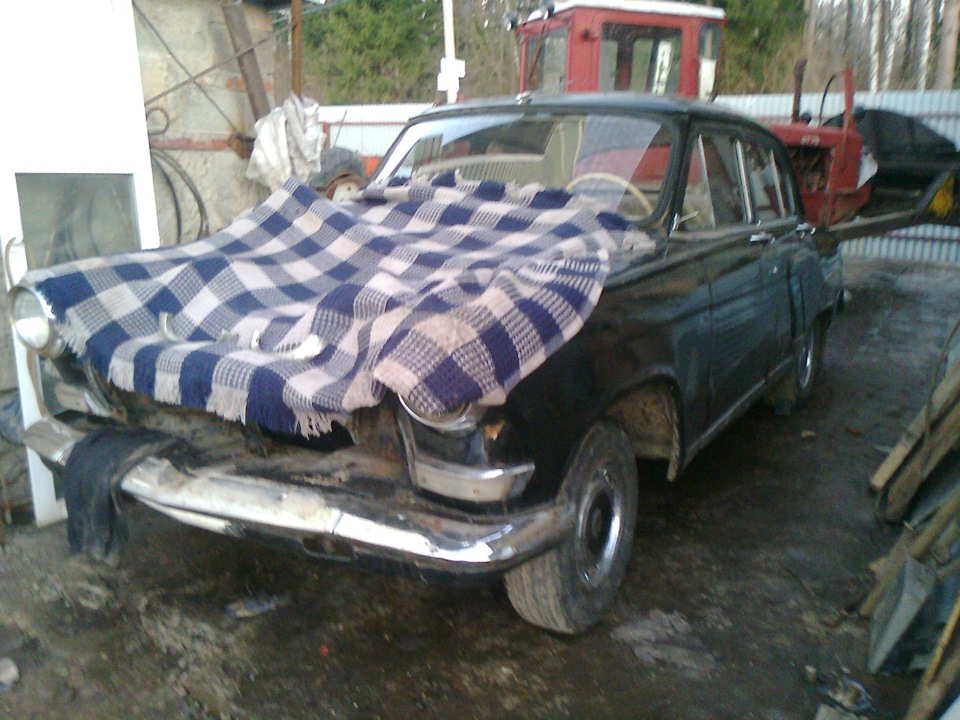 Зачистка кузова от старой краски и толстенного слоя шпатлёвки. — ГАЗ 21 ...