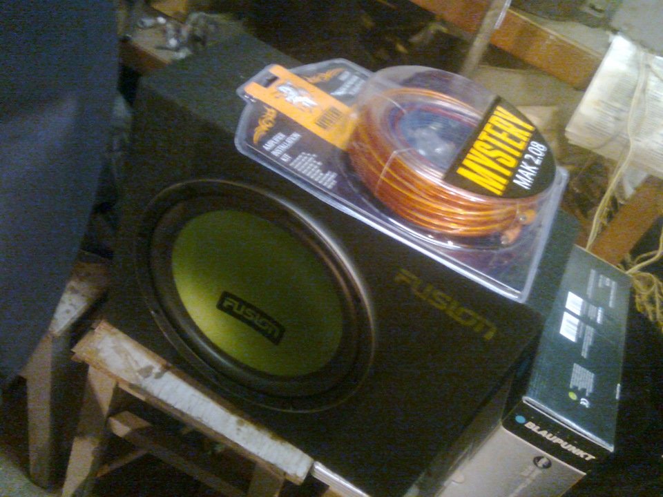 Прикупил саб с усилком — Toyota Corolla (100), 1,5 л., 1994 года ...