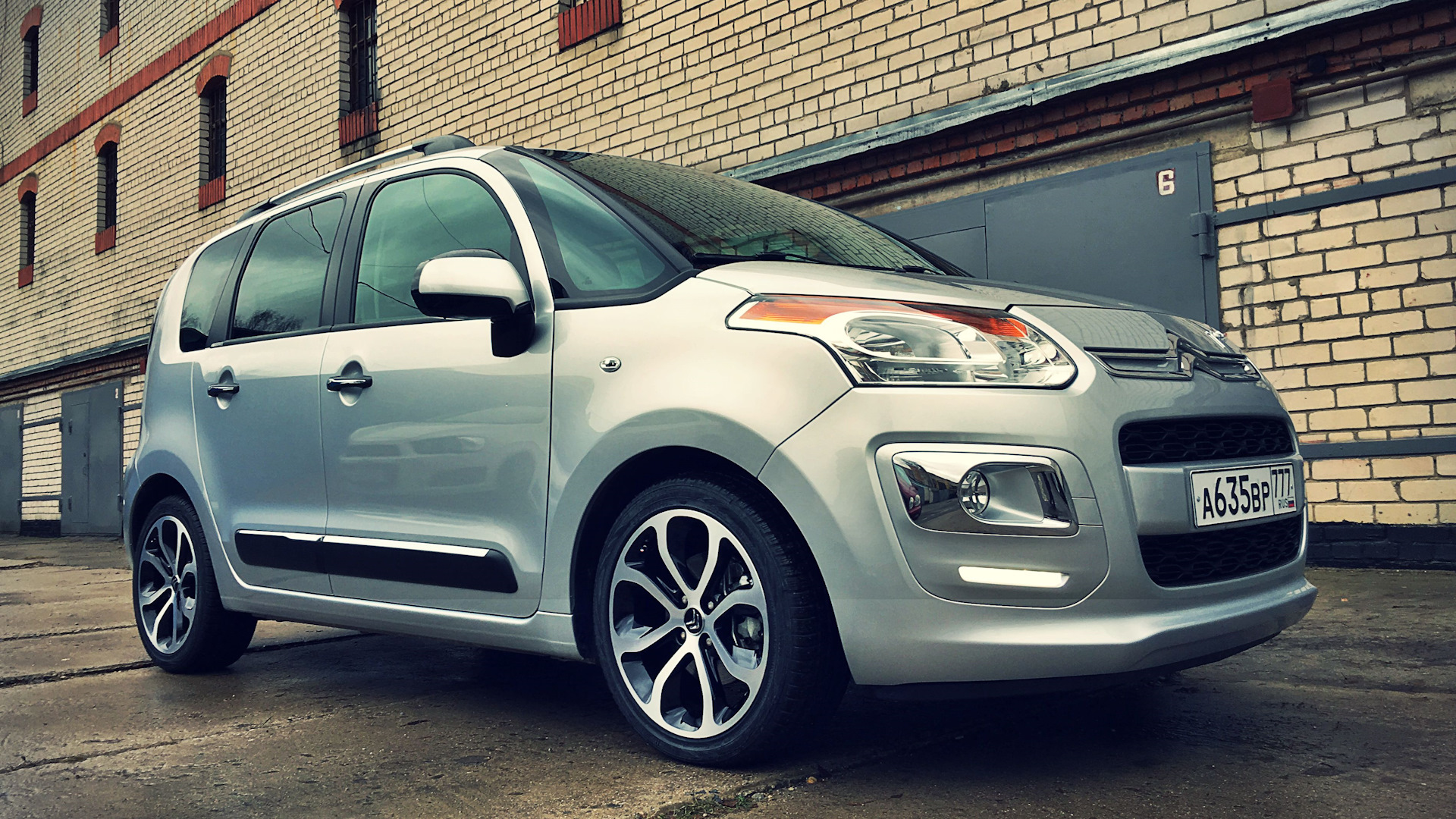 Citroen C3 Picasso 1.6 бензиновый 2014 | magnifique на DRIVE2