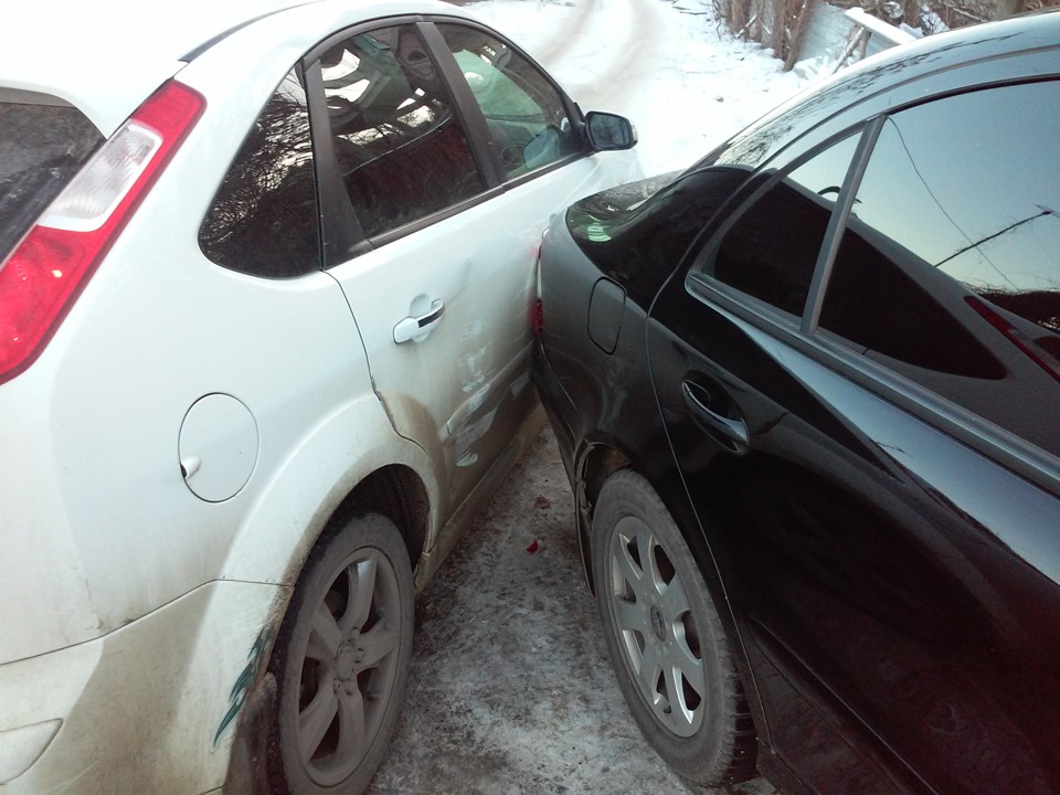 Придет ЧЕРНЕНЬКИЙ волчок, и укусит Федю за бочок)))) — Ford Focus ...