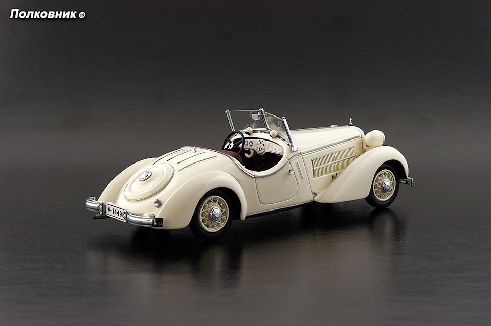 1935 Audi Front 225 Roadster Cremeweiß (Minichamps) 1:43