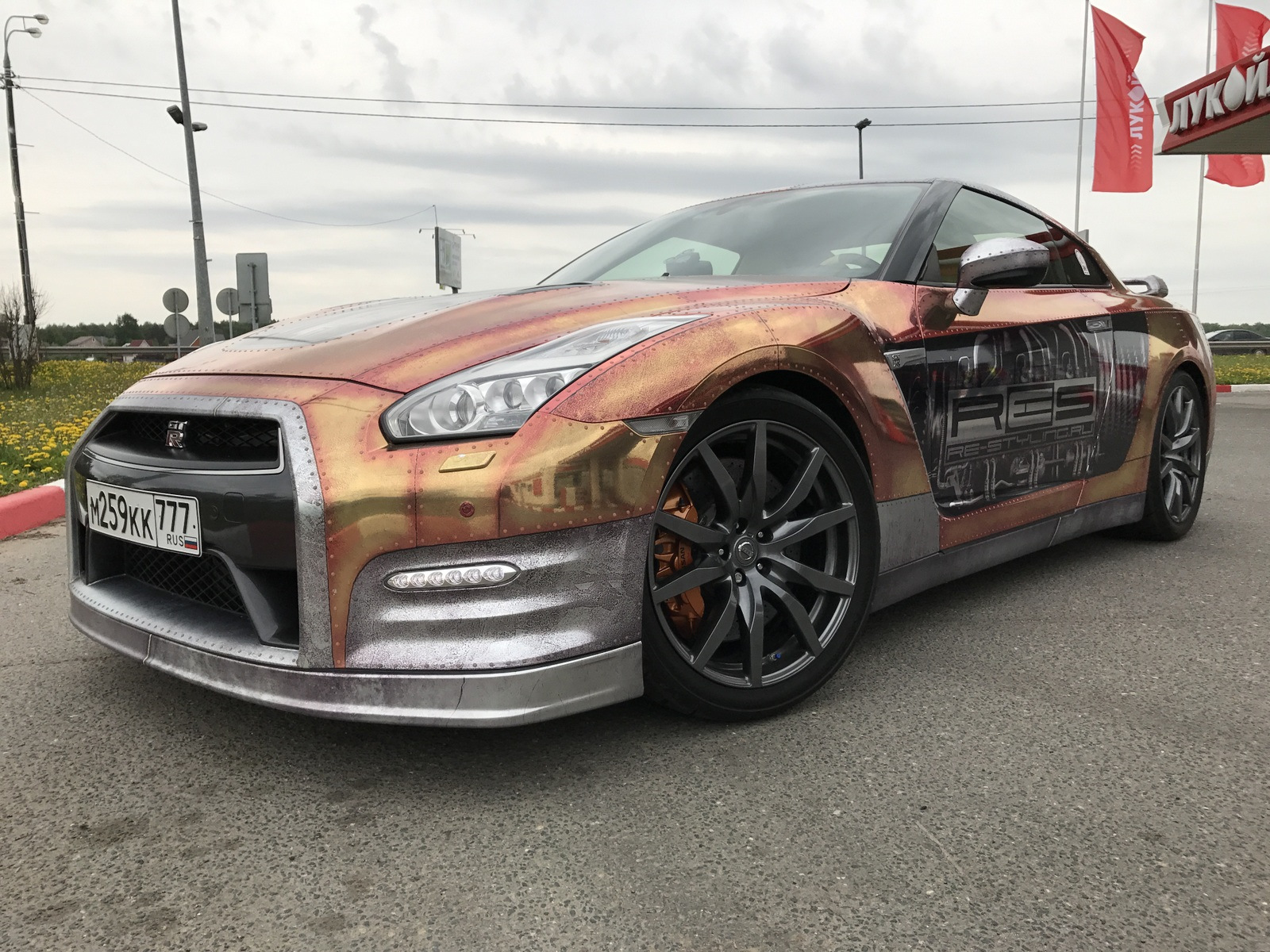 Nissan GTR alan Enileev