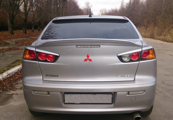 спойлер lancer 10