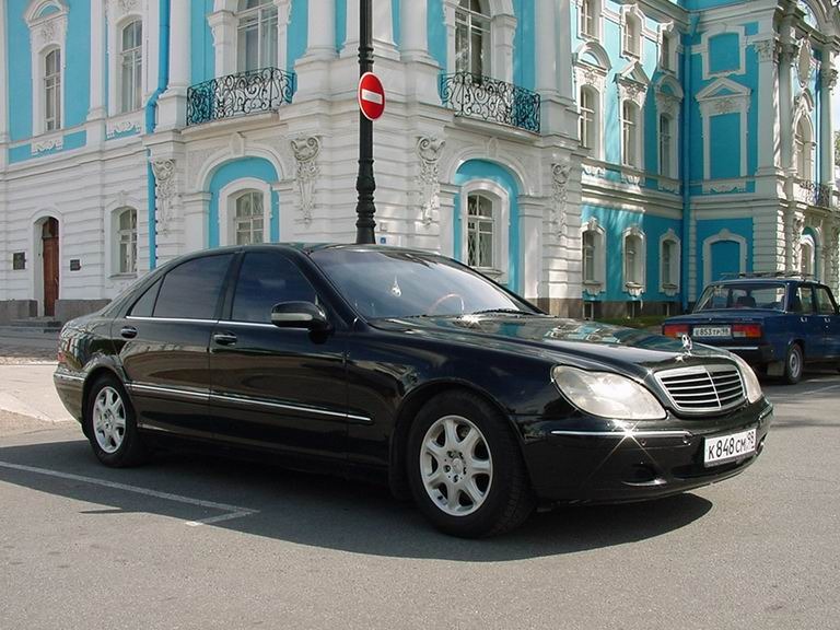 Аренда машины без водителя петербург. Мерседес Посольская. Мерседес СПБ. Посольский Мерседес 158. Фото Мерседеса в Питере.