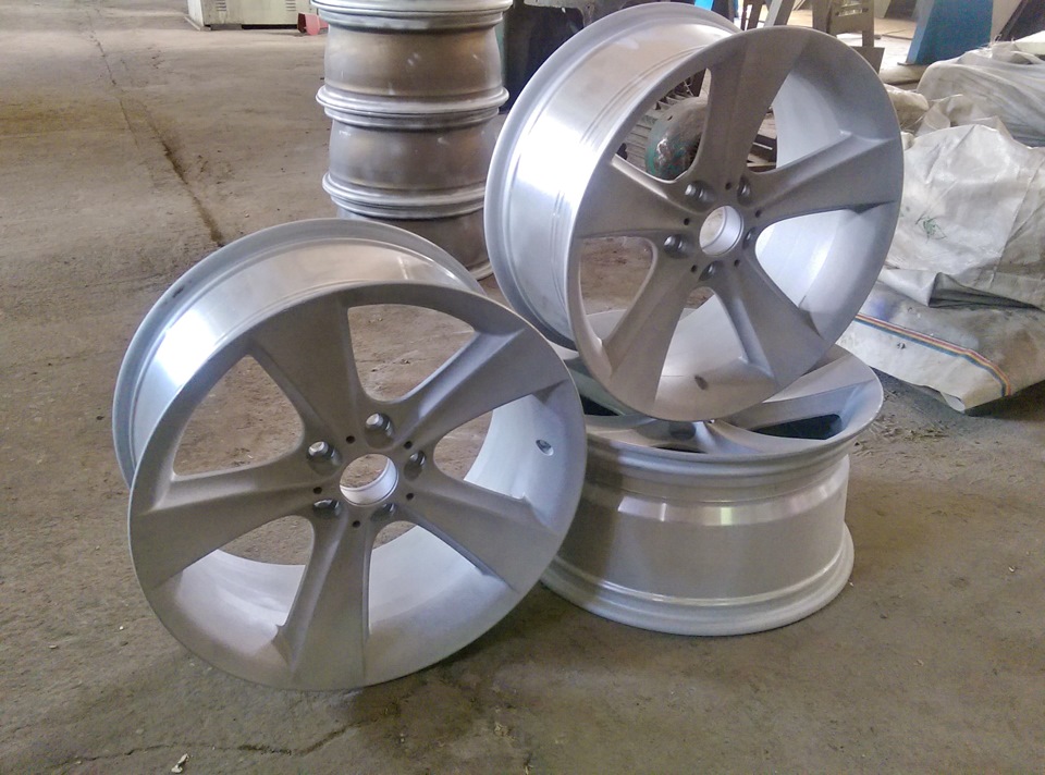 Красим диски 128 стиль R19 — BMW 5 series (E60), 2,5 л, 2004 года ...