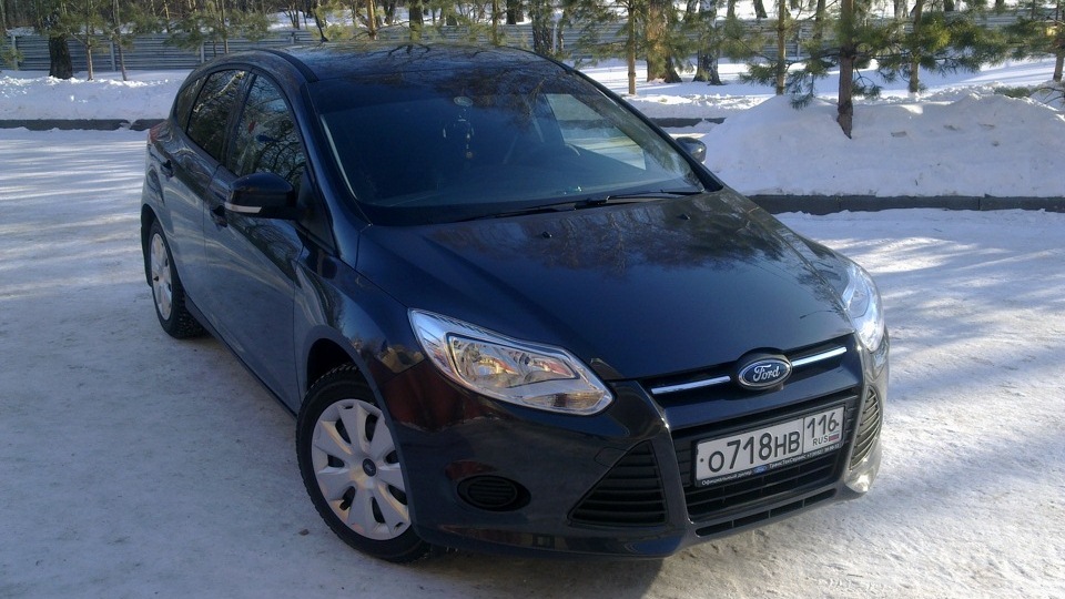 Форд фокус 3 1.6 105. Ford Focus 3 Midnight Sky. Midnight Sky цвет Форд фокус 3. Midnight Sky Форд фокус 3 седан. Focus 3 Midnight Sky диски.