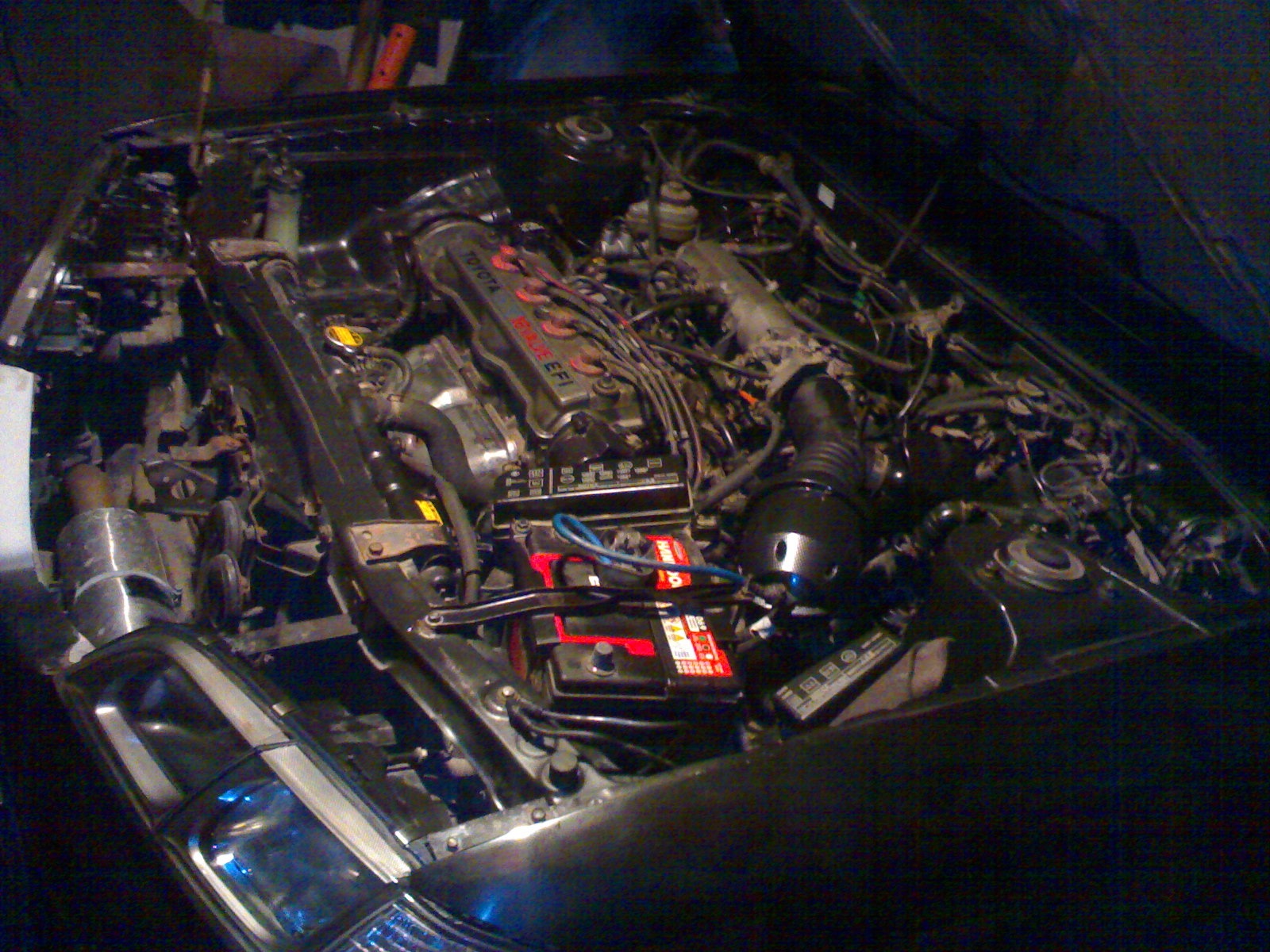 under the hood when it was still black - Toyota Carina 15 L 1990