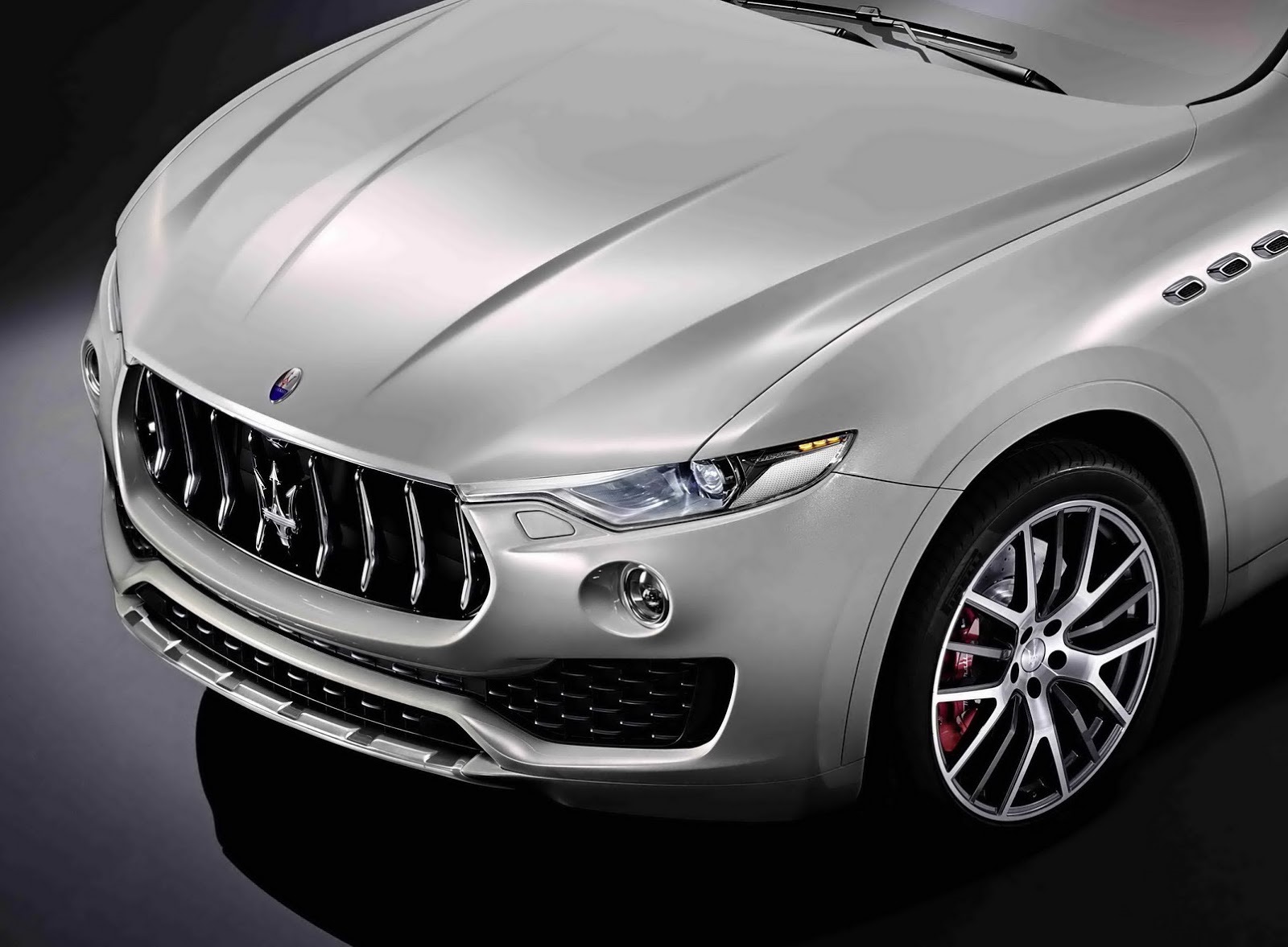 Maserati Levante автомобили Maserati