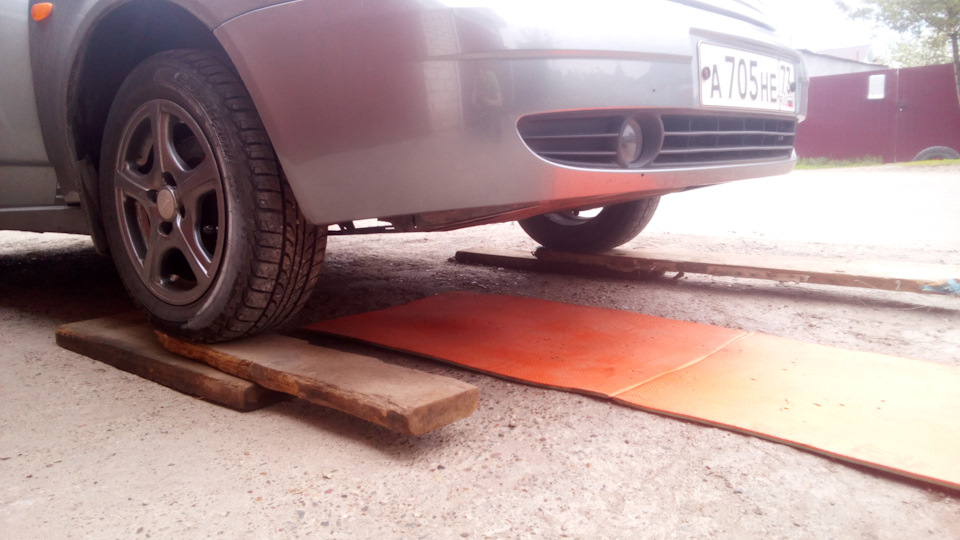 Как поменять лампочки птф без регистрации и смс — Lada Приора хэтчбек ...