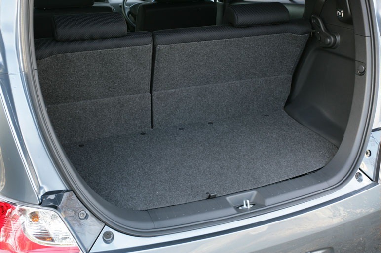 Авто типа toyota bb