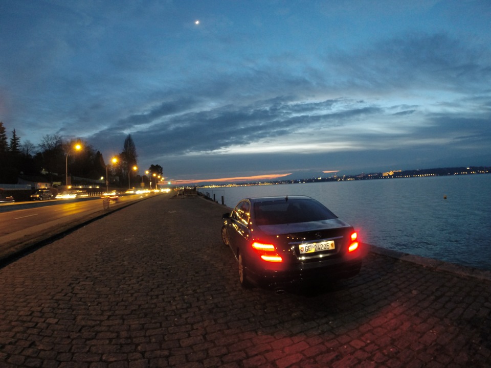Фотосет на берегу озера Леман (Франция-Швейцария). — Mercedes-Benz C ...