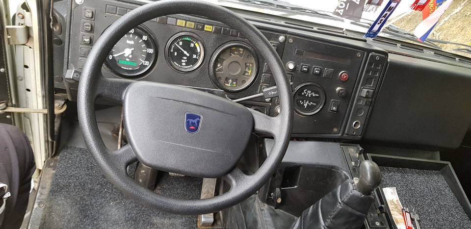 Маленький руль! — МАЗ 5551, 9,9 л, 1993 года | тюнинг | DRIVE2