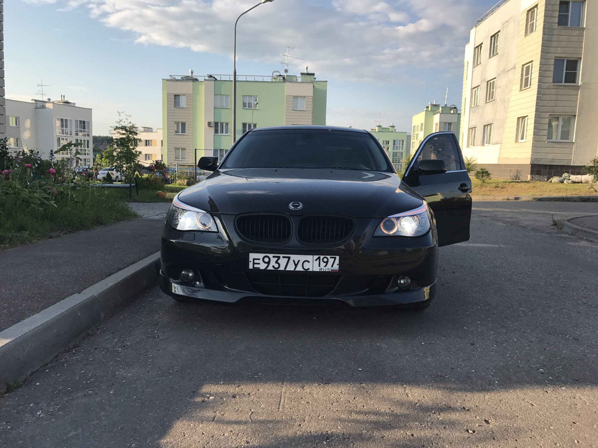 Е60 3.0. Е60 дорест. БМВ е60 на обаесе. Lm2 AHL BMW e60.