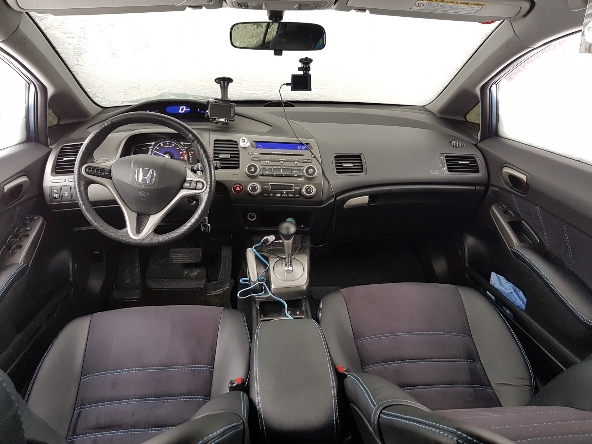 Honda Civic 4d салон