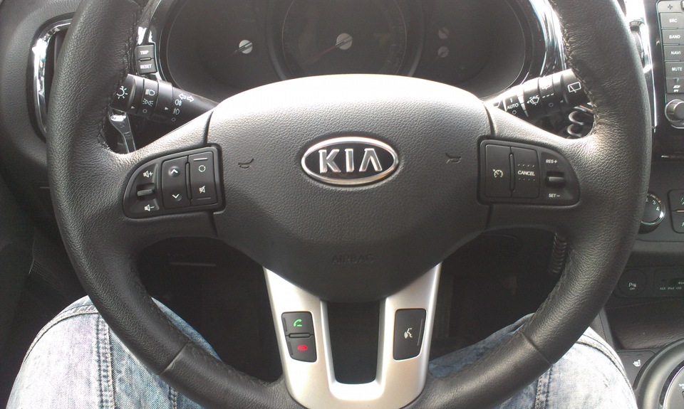 Kia Sportage 2012 руль