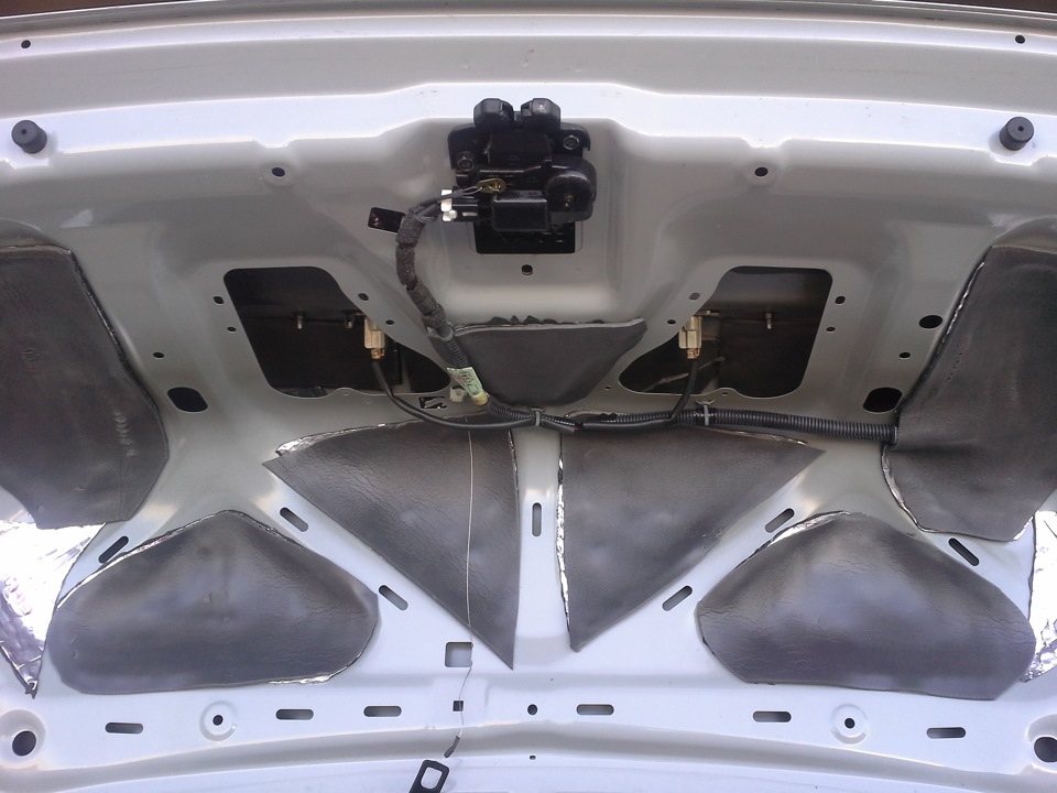 Шумоизоляция крышки багажника — Nissan Teana (J31), 2 л, 2007 года ...