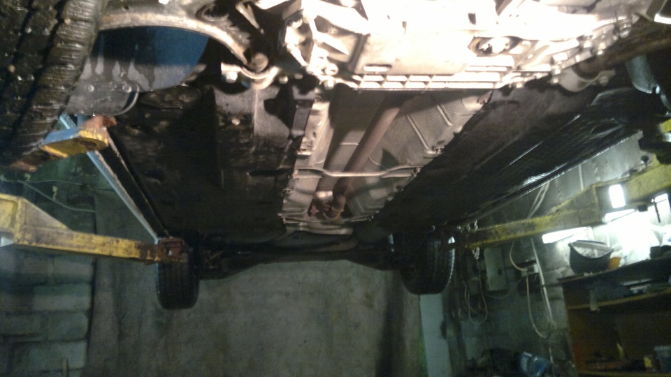 Заменил юбку переднего бампера — Volkswagen Golf Mk5, 1,4 л, 2008 года ...