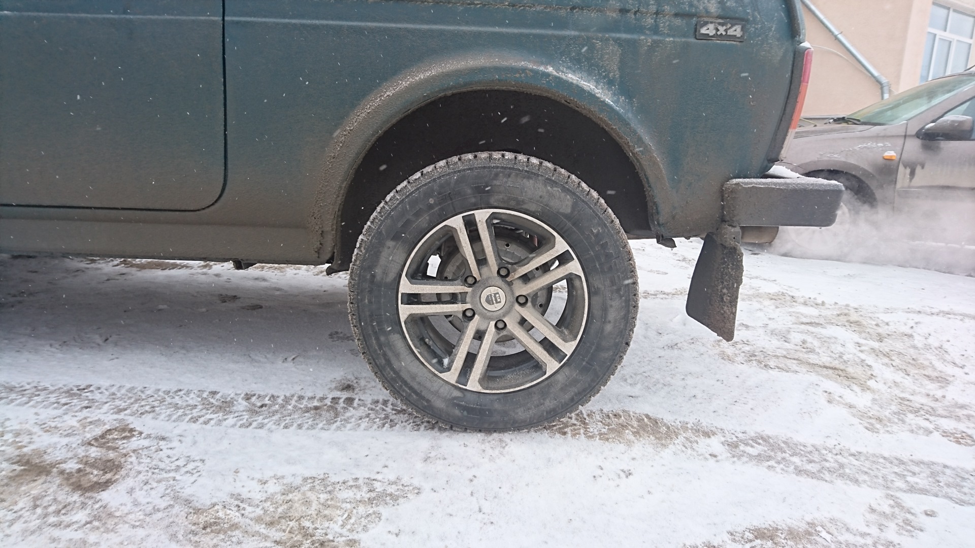 Только чур не ржать! — Lada 4x4 3D, 1,7 л, 2007 года | тюнинг | DRIVE2