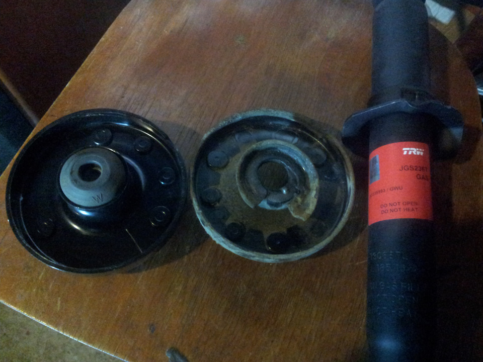 Замена передних амортизаторов — Honda Accord (7G), 2 л, 2007 года ...