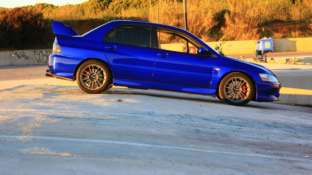 Mitsubishi Lancer Evolution 9 Dark Blue